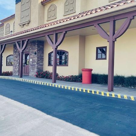 Best Western Corona Hotel & Suites Esterno foto