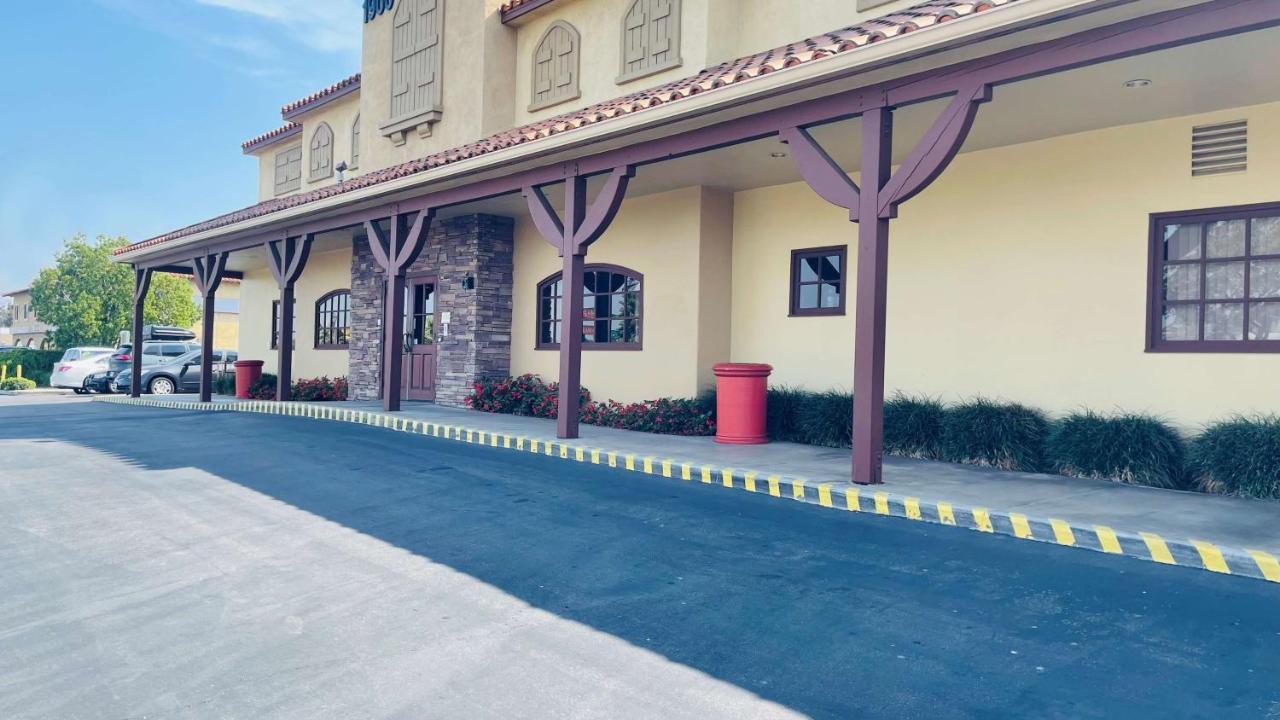 Best Western Corona Hotel & Suites Esterno foto