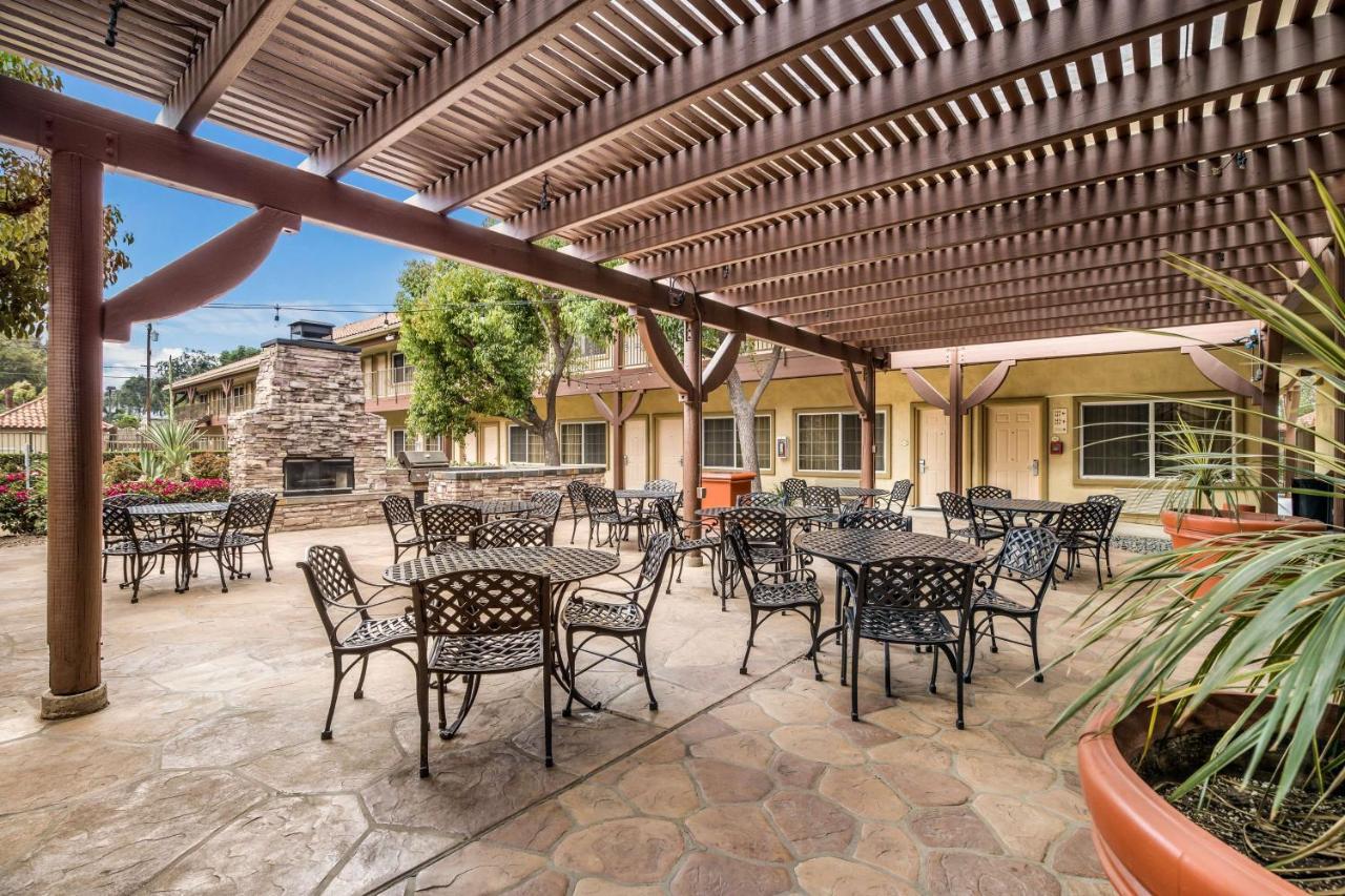 Best Western Corona Hotel & Suites Esterno foto