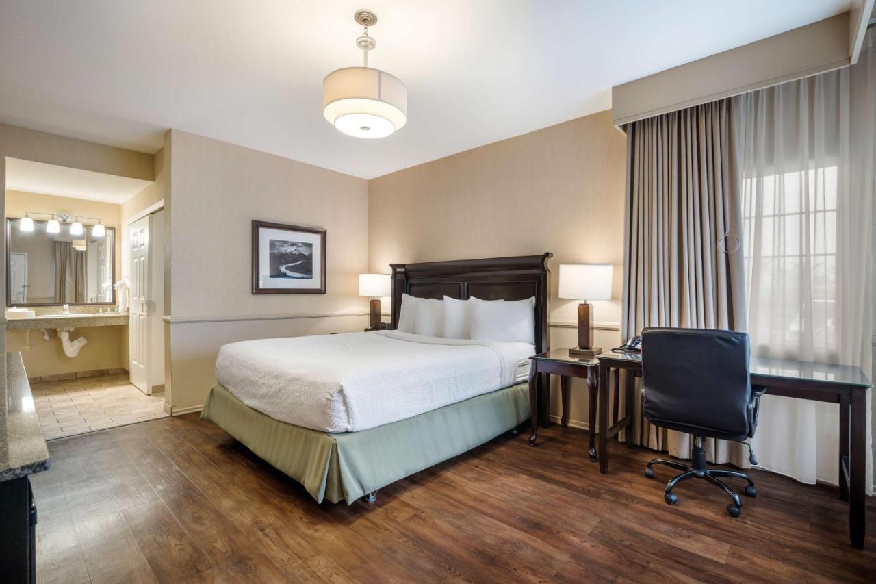 Best Western Corona Hotel & Suites Esterno foto