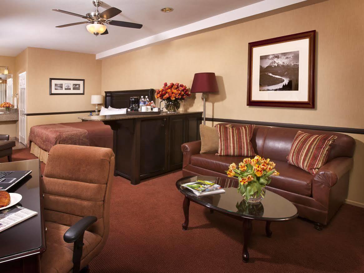 Best Western Corona Hotel & Suites Esterno foto