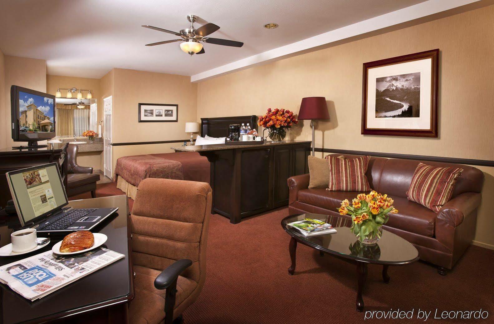 Best Western Corona Hotel & Suites Esterno foto